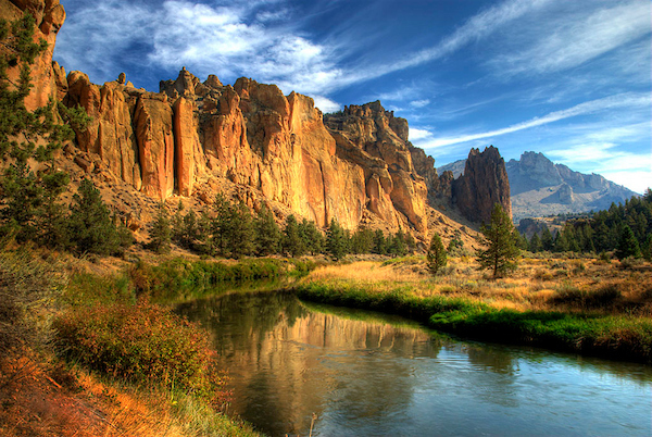 Smith Rock and the Crooked River in Central Oregon
