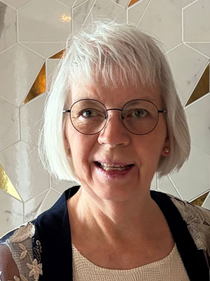 Lois Delcambre